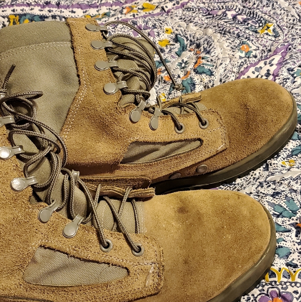 Military Boots men's 8